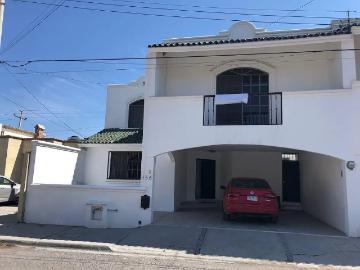 CASA EN RENTA AMUEBLADA EN SALTILLO