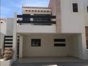 CASA EN RENTA AMUEBLADA PRIVADA MAZARIK RESIDENCIAL MONTEBELLO CULIACAN SINALOA