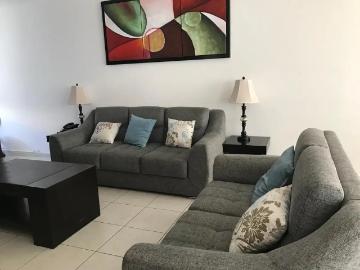 CASA EN RENTA AMUEBLADA PUERTA DE PIEDRA