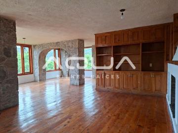 Casa en renta Boulevard Juan Herrera Y Piña, El Calvario, Valle De Bravo, México, 51200, Mex