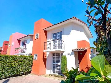 CASA EN RENTA CALIMAYA VILLAS DEL CAMPO