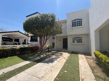 Casa en renta Calle Miguel Hidalgo Y Costilla 723, Vallado Viejo, Culiacán Rosales, Culiacán, Sinaloa, 80000, Mex