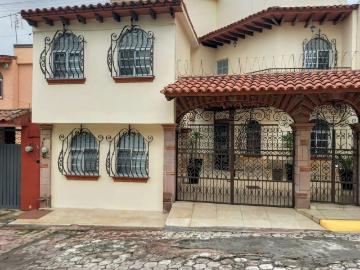 Casa en renta Calle Gladiola, Satélite, Cuernavaca, Morelos, 62460, Mex