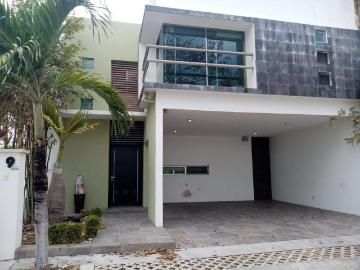 Casa en renta Calle Kerpis 1 9, Fraccionamiento Villa Palmeras, Ciudad Del Carmen Centro, Carmen, Campeche, 24157, Mex