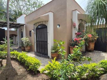 Casa en renta Calle La Hierbabuena, Real Nogueras, Comala, Colima, 28450, Mex
