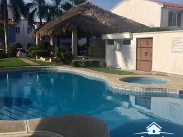 Casa en renta Calle La Salitrera 8 14, Conjunto Habitacional Palma Real, Zihuatanejo De Azueta, Guerrero, 40880, Mex