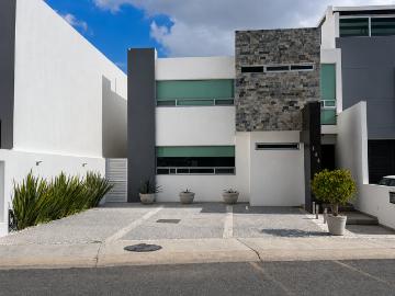 Casa en renta Calle Sinai, Juriquilla, Lomas, La Antigua Juriquilla, Querétaro, 76226, Mex