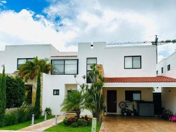Casa en renta Calle 12 B 283 283, Santa Gertrudis Copo, Mérida, Yucatán, 97305, Mex