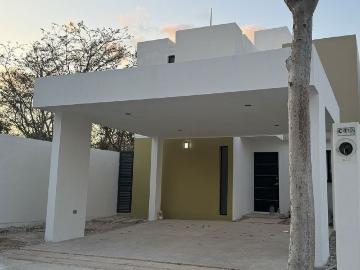 Casa en renta Calle 41a, Conkal, Yucatán, 97345, Mex