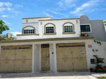 Casa en renta Calle 60 338 332a, Alcalá Martín, Mérida, Yucatán, 97050, Mex