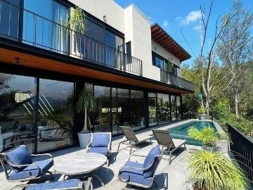 Casa en renta Carretera Valle De Bravo santo Tomás De Los Plátanos zuluapan lim. Méx. /mich Valle De Bravo, México, 51217, Mex