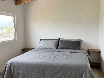 CASA EN RENTA CERCA DE RANCHO AVÁNDARO, VALLE DE BRAVO