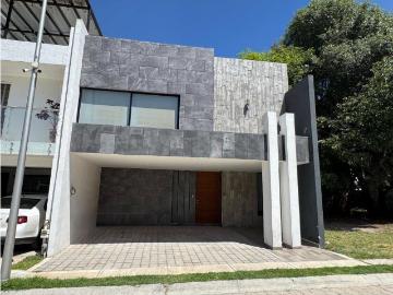Casa en Renta Cerca Plaza San Diego y Blvd. Forjadores
