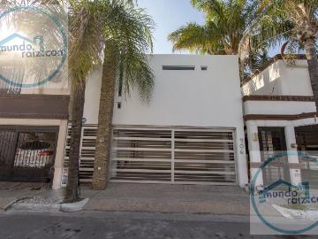 CASA EN RENTA CERRADAS DE ANAHUAC GRAL ESCOBEDO