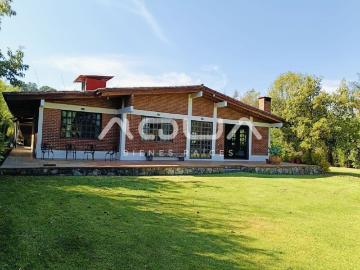Casa en renta Cerro Gordo Manzana 030, Avándaro, Valle De Bravo, México, 51200, Mex