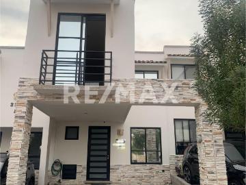 Casa en Renta Ciudad Meseta Guanajuato con Patio Techado