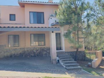 Casa en renta club de golf