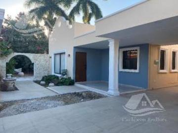 Casa en renta Club De Golf La Ceiba, Mérida, Yucatán