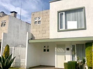Casa en renta Club De Golf Los Encinos, Lerma