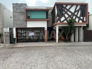 CASA EN RENTA COL. PRIVADA LAS FUENTES
