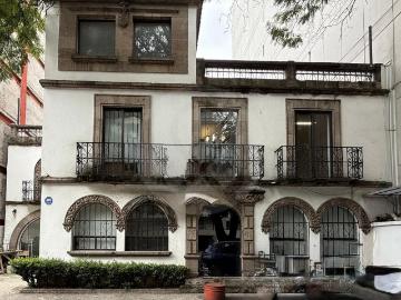 Casa en renta con uso de suelo