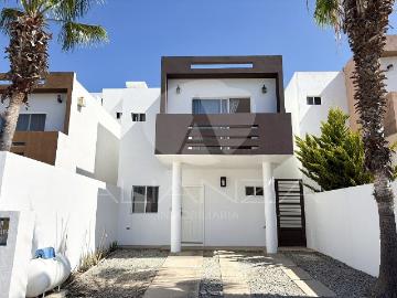 Casa en Renta con Vista al Mar Residencial San Marino