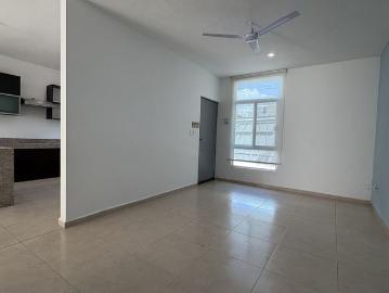 CASA EN RENTA DE 3 RECÁMARAS CON UNA EN PLANTA BAJA