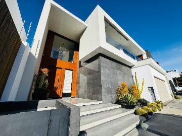 Casa en Renta de 4 Recámaras en Priv Hacienda Don Juan Hacienda Agua Caliente