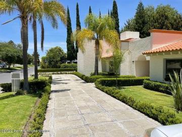 Casa en renta El Campanario, Santiago De Querétaro, Querétaro, México