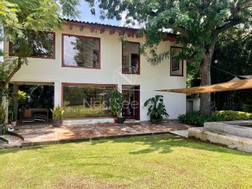 Casa en renta El Encinal De Las Flores, Agua Fría, Valle De Bravo, México, 51200, Mex