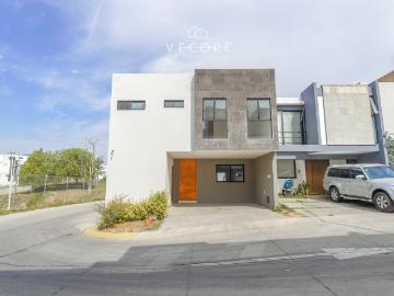 CASA EN RENTA EN MADEIRAS, ZAPOPAN