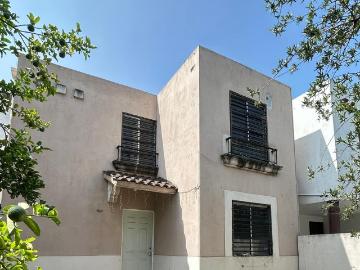 Casa en Renta en Mitras Poniente | Fraccionamiento Privado | Cerca de Av. Lincoln