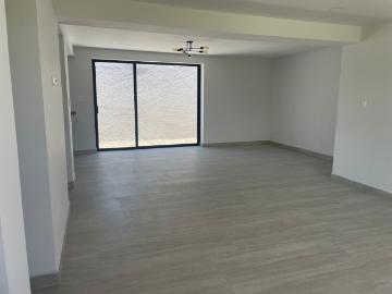 Casa en renta en Morillotla recién remodelada en fraccionamiento buenos acabados excelente ubicación