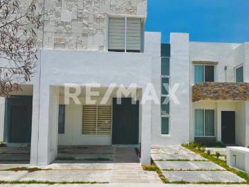 CASA EN RENTA EN ABADA RESIDENCIAL
