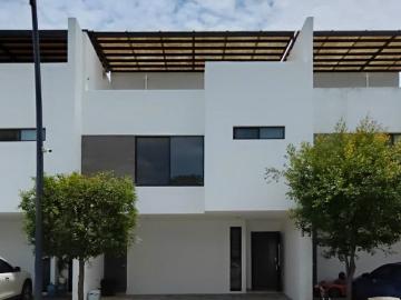 CASA EN RENTA EN ARBORETO, TESISTÁN