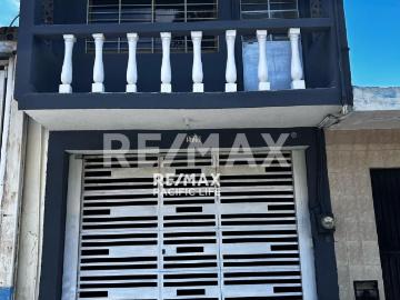 CASA EN RENTA EN CENTRO