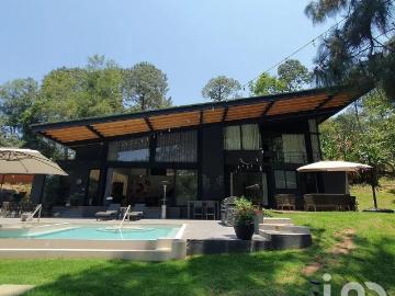 Casa en Renta en Cerro Colorado, Valle de Bravo, Estado De México