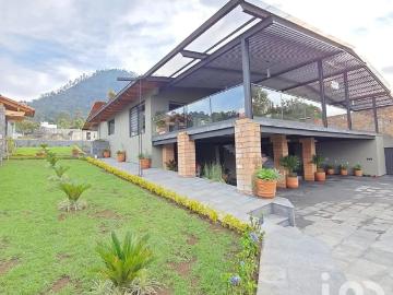 Casa en Renta en Cerro Gordo, Valle de Bravo, Estado De México