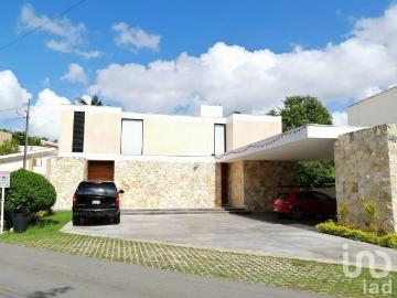 Casa en Renta en Club de Golf La Ceiba, Mérida, Yucatán