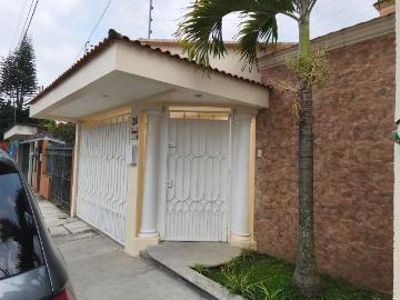 Casa en Renta en Coatepec, Veracruz: Espaciosa y Bien Ubicada