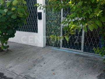 CASA EN RENTA EN COL. VICENTE GUERRERO EN SAN NICOLAS DE LOS GARZA
