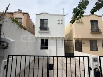 CASA EN RENTA EN COL. MITRAS PONIENTE SECTOR BOLIVAR EN GARCIA