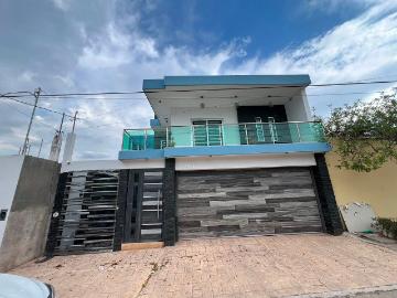CASA EN RENTA EN COLONIA EMILIANO ZAPATA