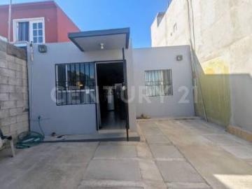 CASA EN RENTA EN COLINAS DE LA PRESA TIJUANA B.C