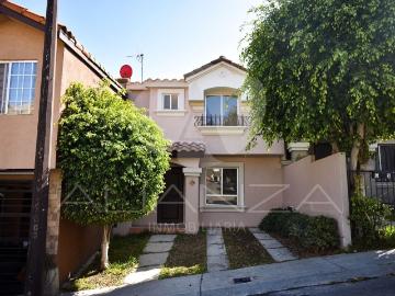 Casa en Renta en Colinas del Rey Tijuana