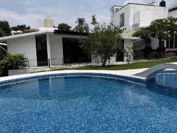 Casa en renta en condominio
