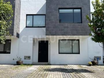 Casa en Renta en Condominio en La Magdalena, San Mateo Atenco, Edo. Mex