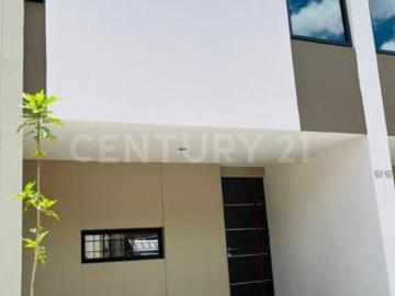 Casa en Renta en Coto Accanta Arte Residencial