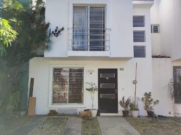 casa en renta en coto sobre valle de los molinos