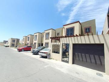 ¡Casa en renta en excelente ubicación Lomas de Terrabella!